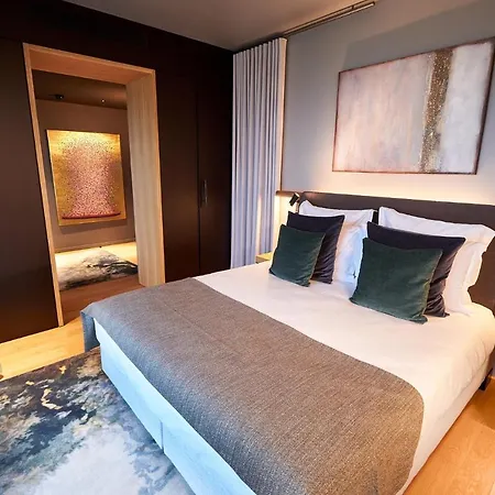 Отель Loisium Wine & Champagne 4*